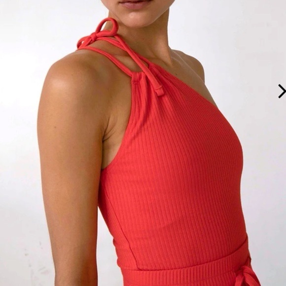 NWT The Range Alloy Rib Tied One Shoulder Tank Top Red Fuego Sz S - Picture 3 of 13